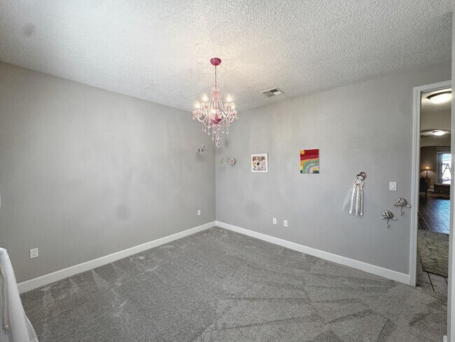 Building Photo - 6801 Prom Ave NE