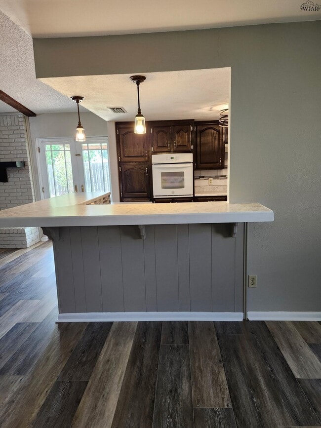 Building Photo - 916 Kiowa Dr