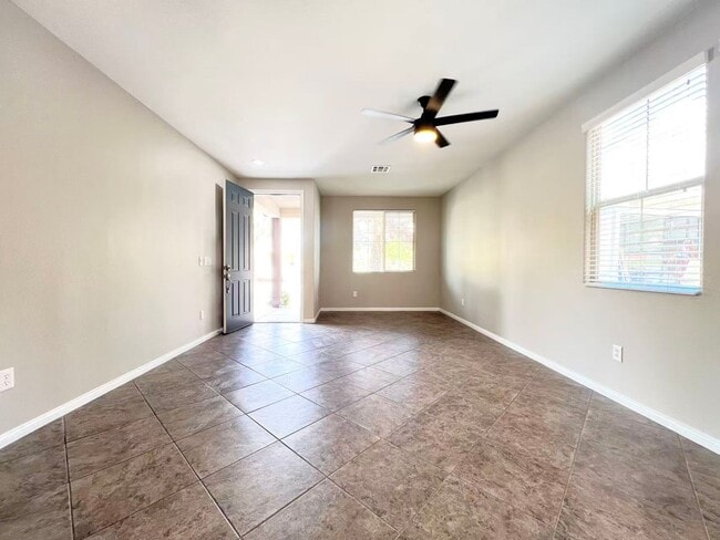 Building Photo - 10555 Winter Grass Dr