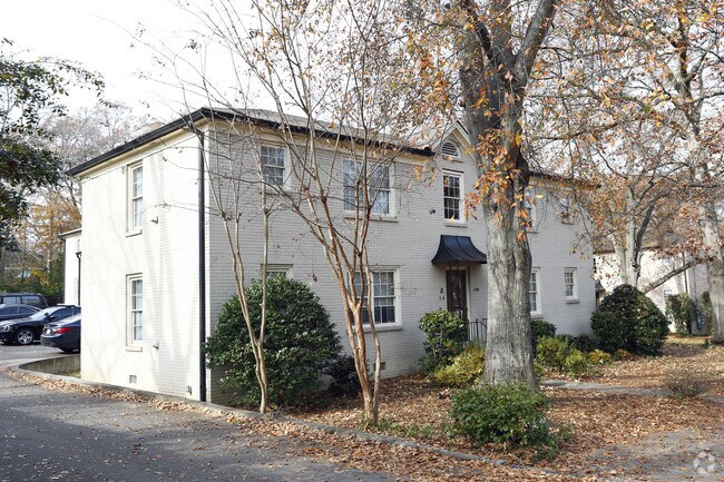 Primary Photo - Courtyard on Kirkwood