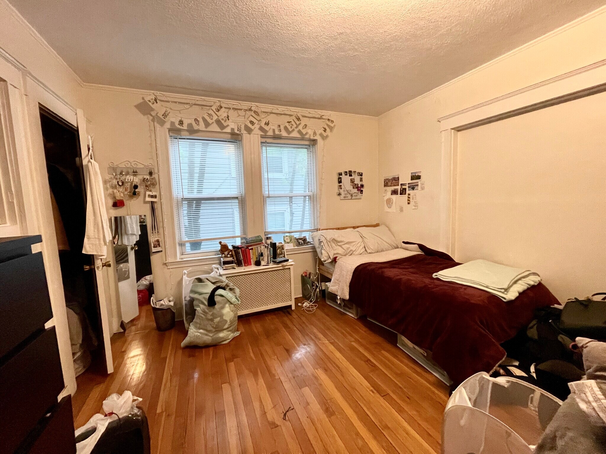 Building Photo - 14 Stockwell St