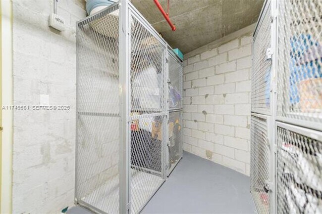 Building Photo - 19195 NE 36th Pl