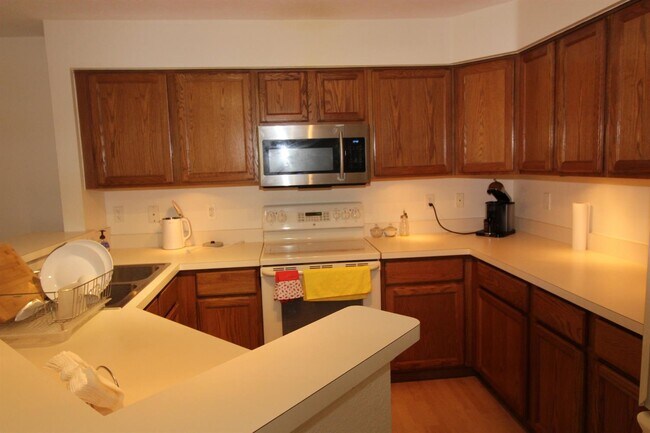 Building Photo - 1396 Heatherwood Ln