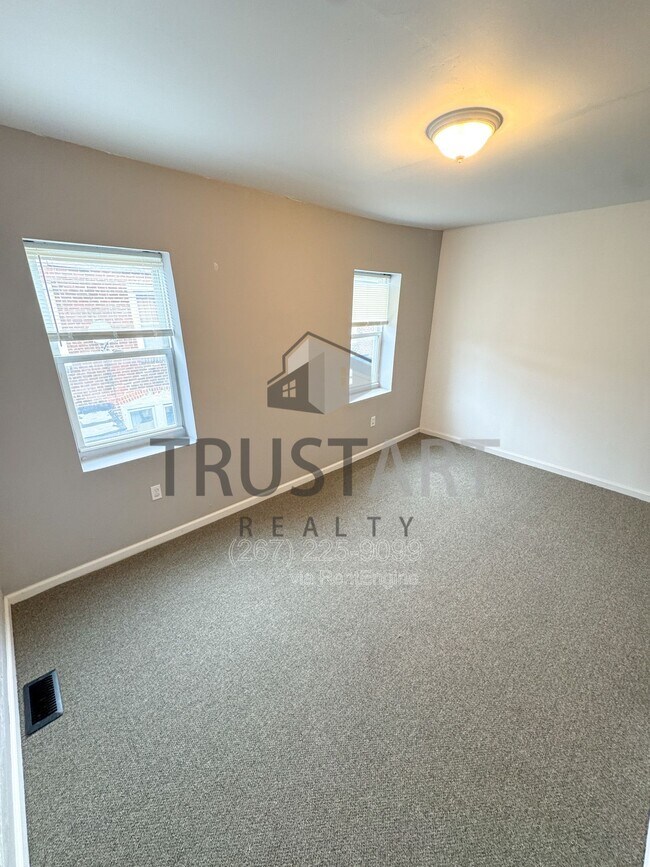 Building Photo - 1533 S Allison St
