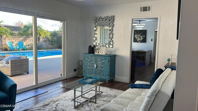 Building Photo - 1572 Dover Ave