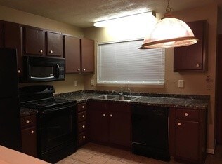 Building Photo - 3575 Oakvale Rd