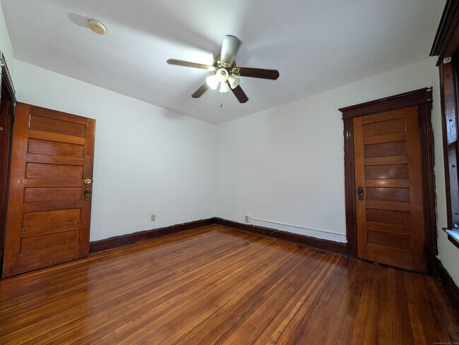 Building Photo - 133 Poplar St