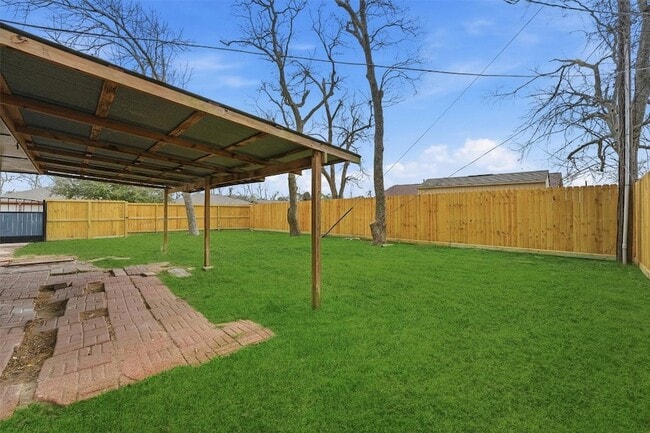 Building Photo - 3903 High Point Ln