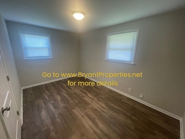 Building Photo - Duplex - 2 Bedroom, 1-Bath