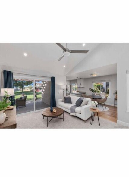 Building Photo - 804 Caminito Azul