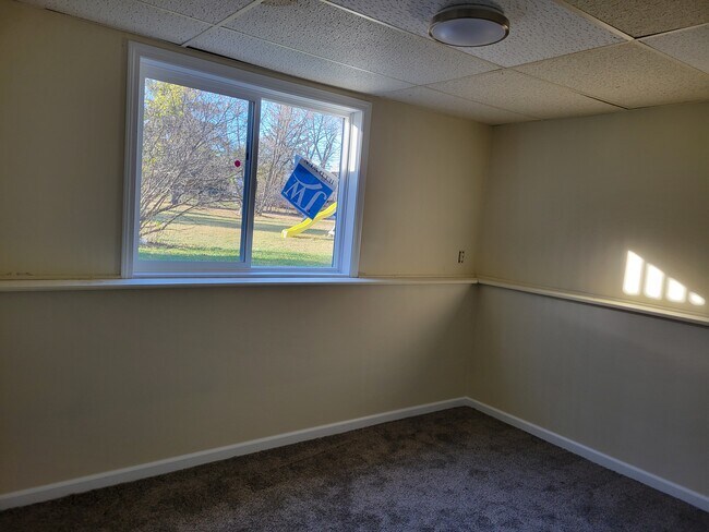 Building Photo - 11024 Swallow St NW