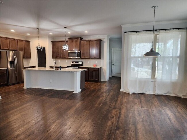 Building Photo - 5553 Shallow Branch Dr