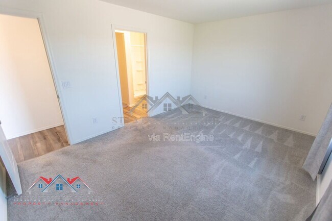 Building Photo - 1474 W Inca Dr