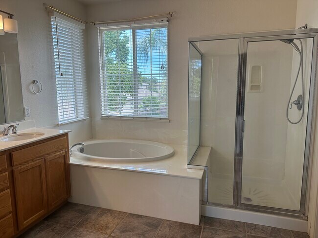 Building Photo - 1083 Somersby Way