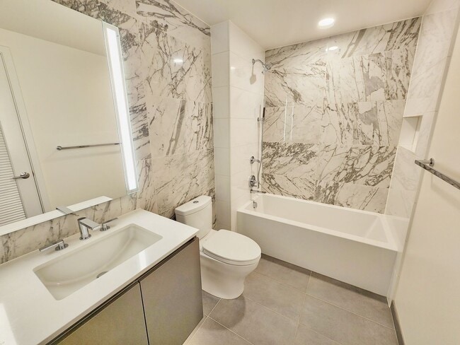 Building Photo - New Construction! Beautiful 1 Bed 1 Bath C...
