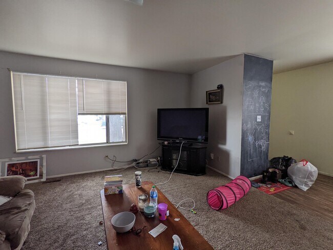 Building Photo - 1728 N 550 W