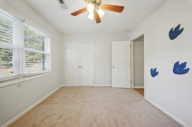 Building Photo - 1128 Grandy Ct
