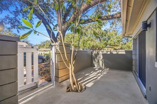 Building Photo - 11728 Raintree Dr