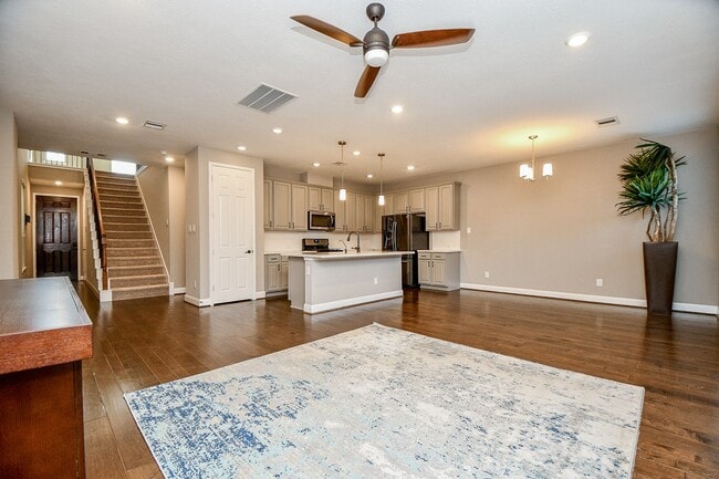 Building Photo - 8622 Cedar Plains Ln