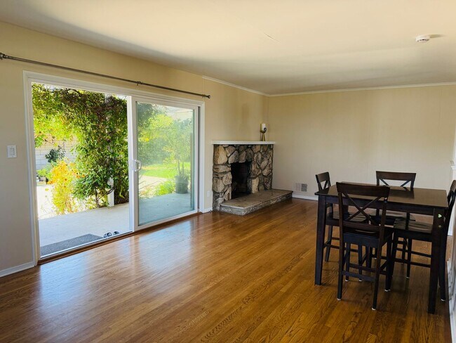 Building Photo - Amazing Cottage Style Home with Ocean Views Only Steps to the Beach in South Redondo!