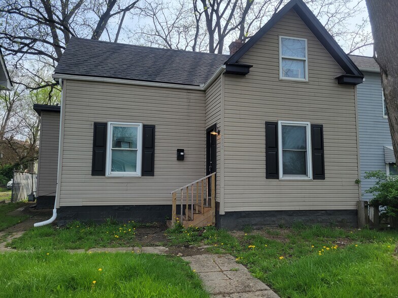 Building Photo - 370 Clarendon Ave