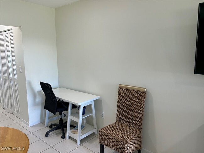 Primary Photo - 240 N Collier Blvd