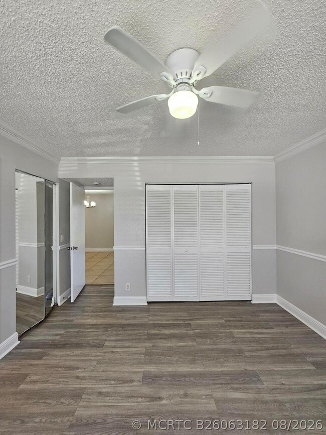 Building Photo - 1453 Lake Crystal Dr