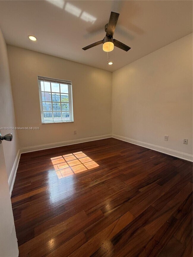 Building Photo - 1440 Pennsylvania Ave