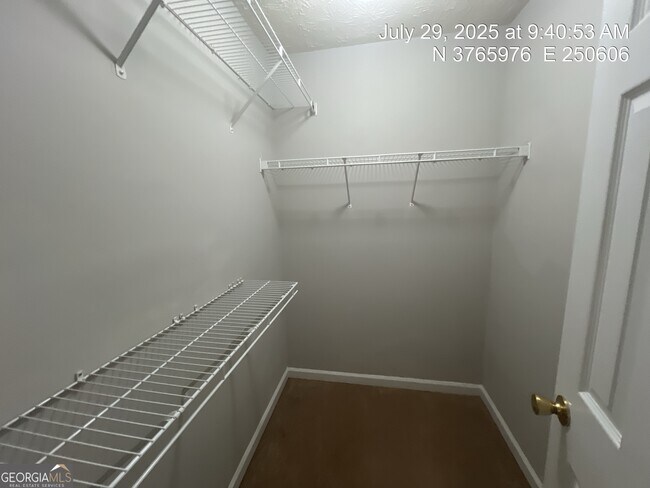 Building Photo - 413 Shenandoah Ct