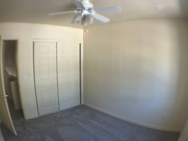 Building Photo - Nice 3 bedroom  with 2 car garage