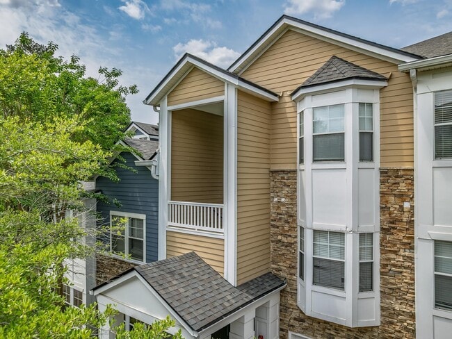 Building Photo - 2801 Chancellorsville Dr