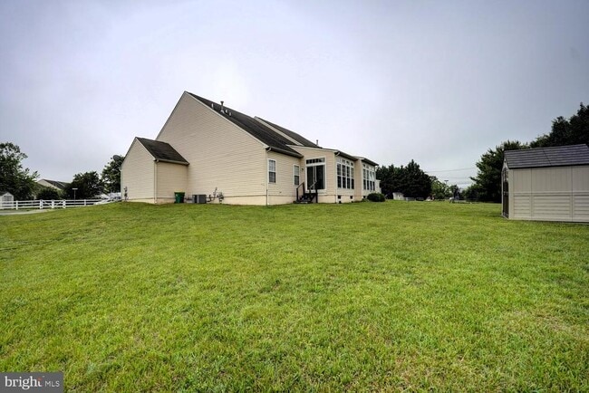 Building Photo - 2 N Cummings Dr