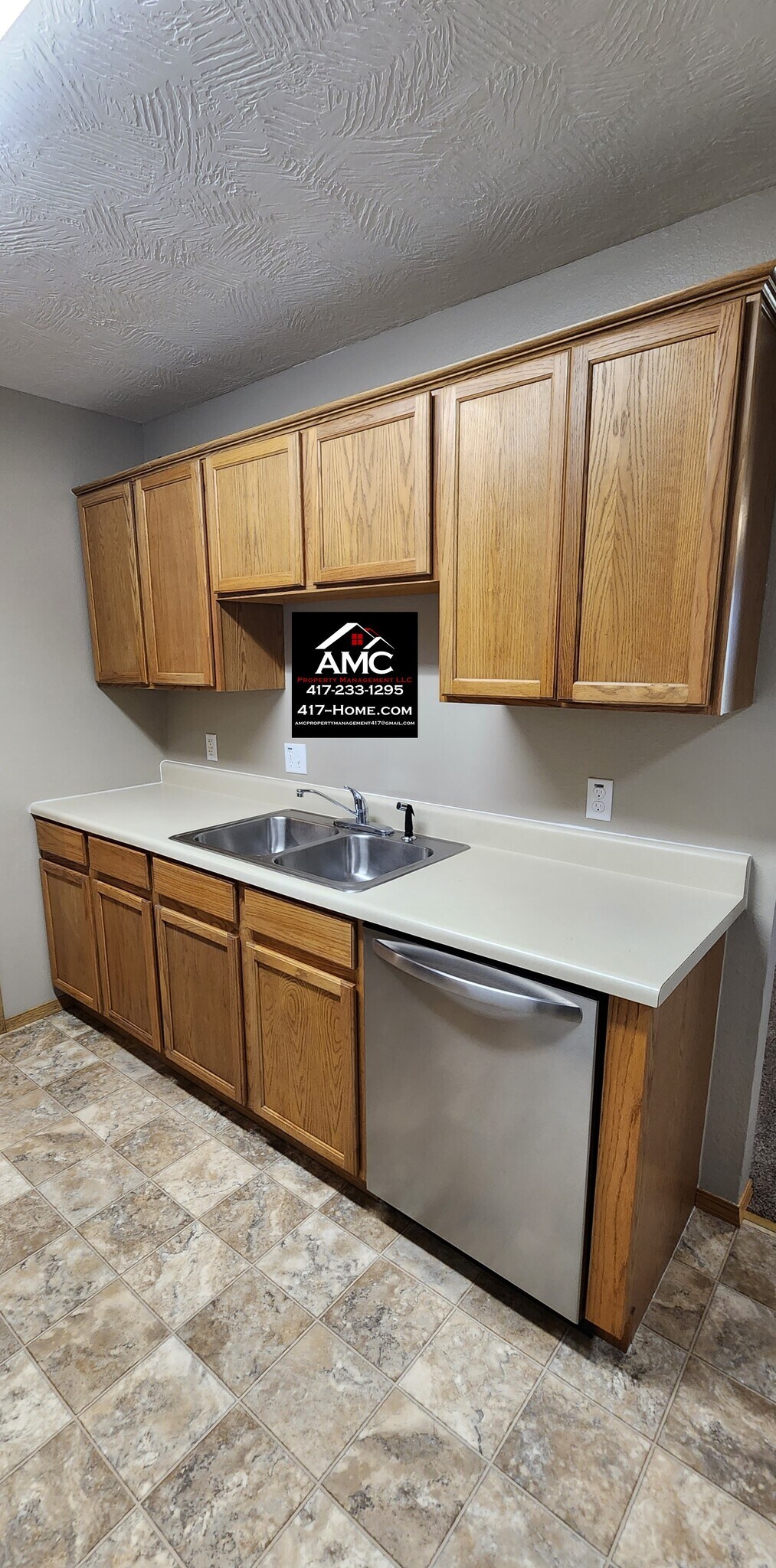 Kitchen with Dishwasher - 106 S Maple St