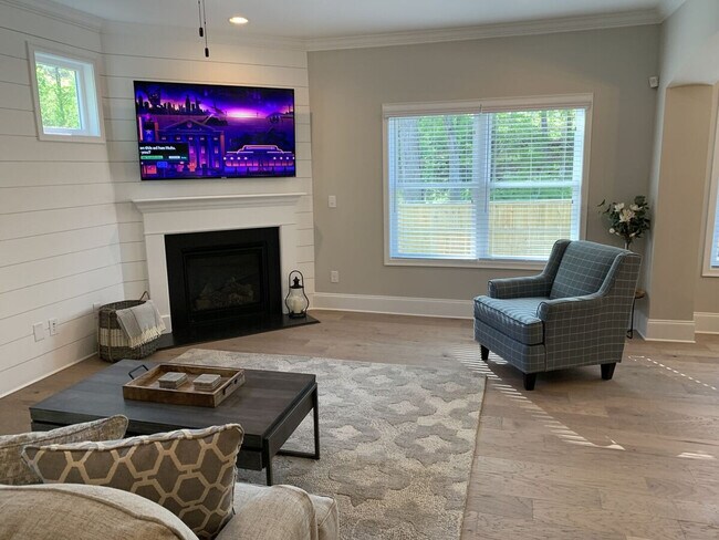 Building Photo - 4230 Old Cherokee St