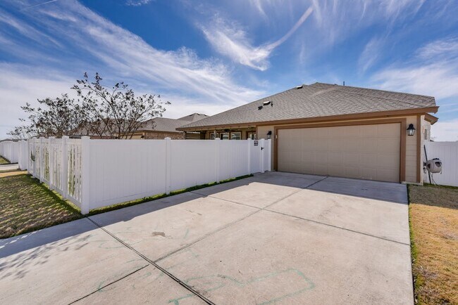 Building Photo - 808 Bryce Canyon Dr