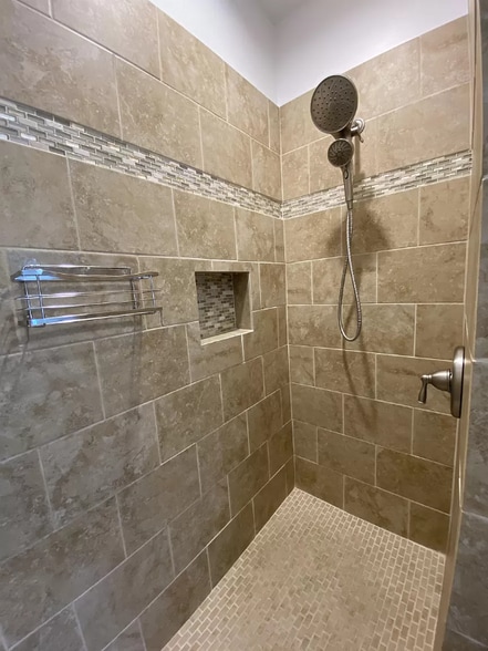Building Photo - 2060 Willow Hammock Cir