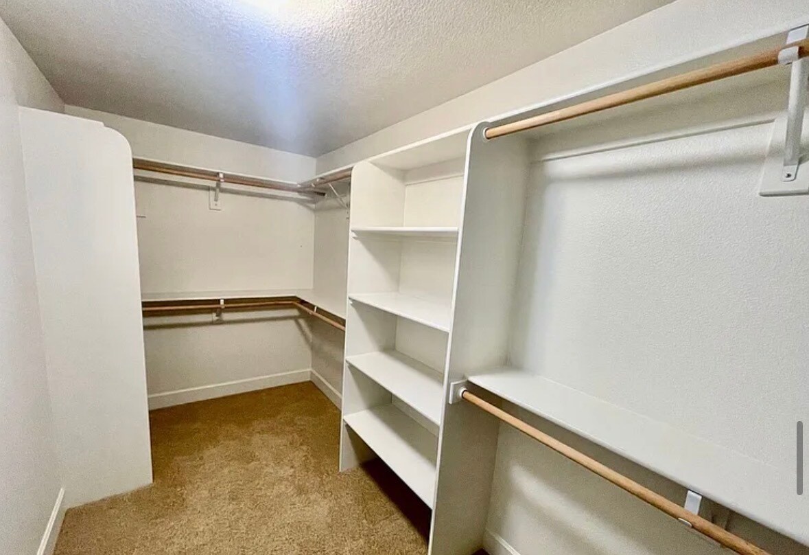 Building Photo - 8557 SE Bristol Park Dr