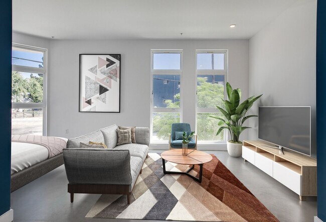 Interior Photo - 152 N RAMPART