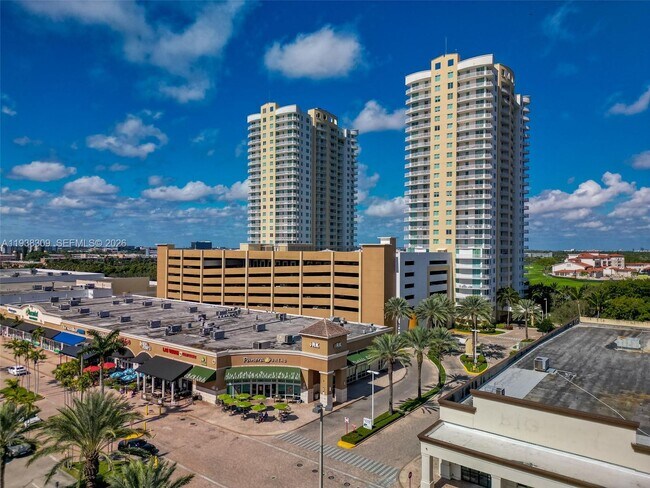 Building Photo - 1755 E Hallandale Beach Blvd