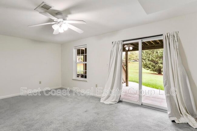 Building Photo - 9114 Ridgefield Ln