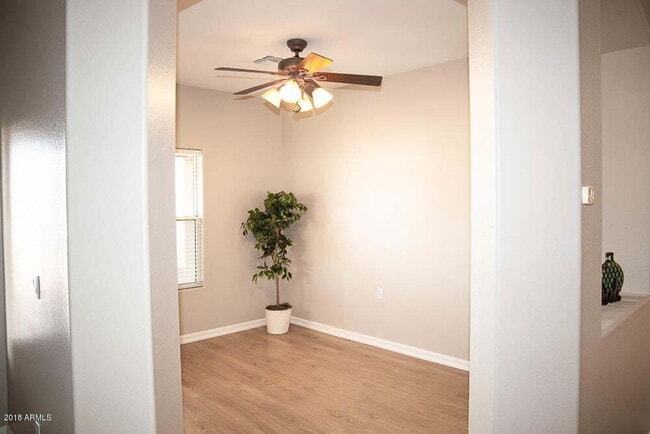 Building Photo - San Tan Ranch Beauty