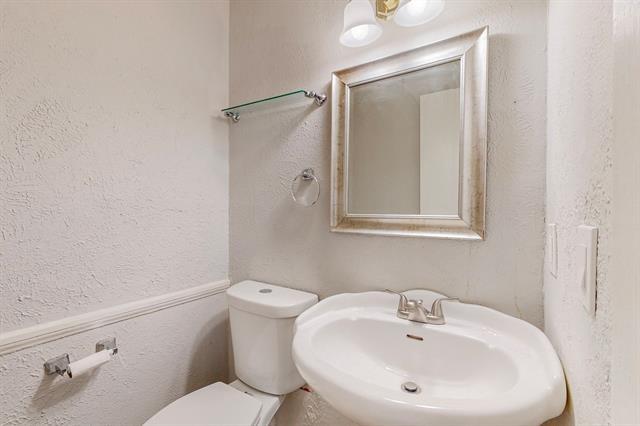 Building Photo - 13818 Methuen Green Dr
