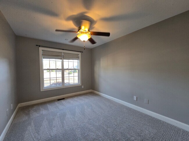 Building Photo - 641 Orchard Falls Dr