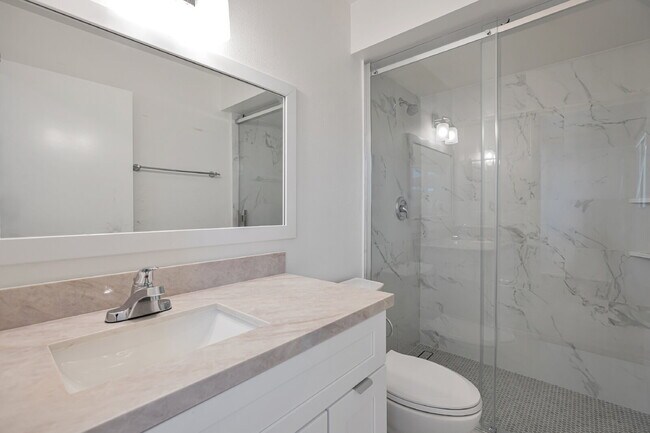 Building Photo - Scottsdale Townhome Now Available!