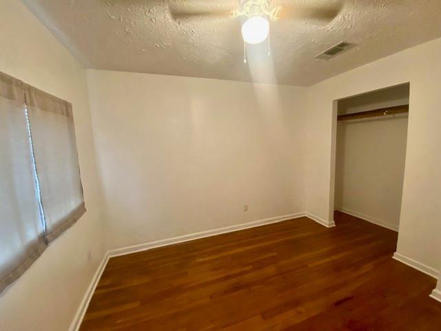 Building Photo - 917 Trimm Ave