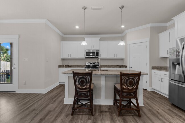 Building Photo - 1048 Pheasant Cir