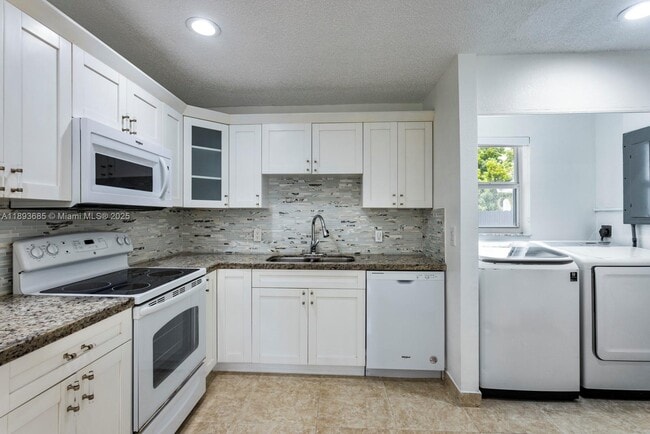 Building Photo - 10770 SW 26th St