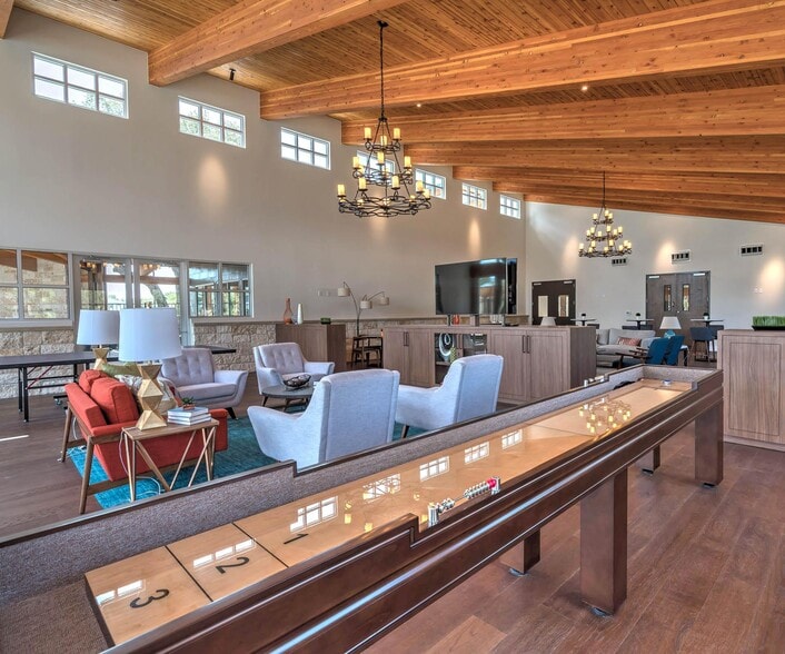 Building Photo - 300 La Joya Pass