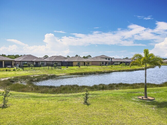 Building Photo - 870 Remington Green Dr SE