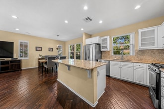 Building Photo - 1732 Wolf Canyon Loop